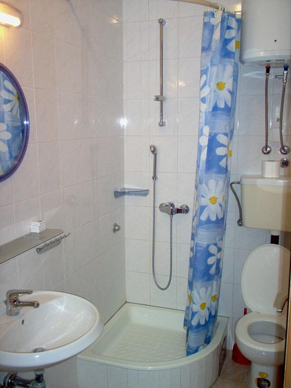Apartment Karmen โตรกีร์ ห้อง รูปภาพ